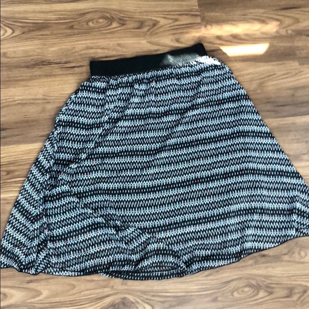 LuLaRoe - Lola